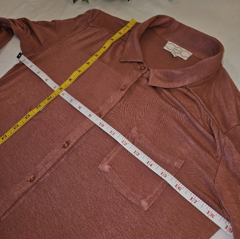 💵3/$20 Pink Rose Lightweight Mauve Button UpShirt - Picture 15 of 15
